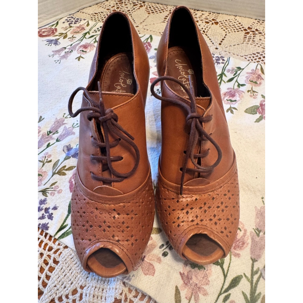 Chocolate Brown Leather Heels Lace Up Peep Toe Women's Size 6.5